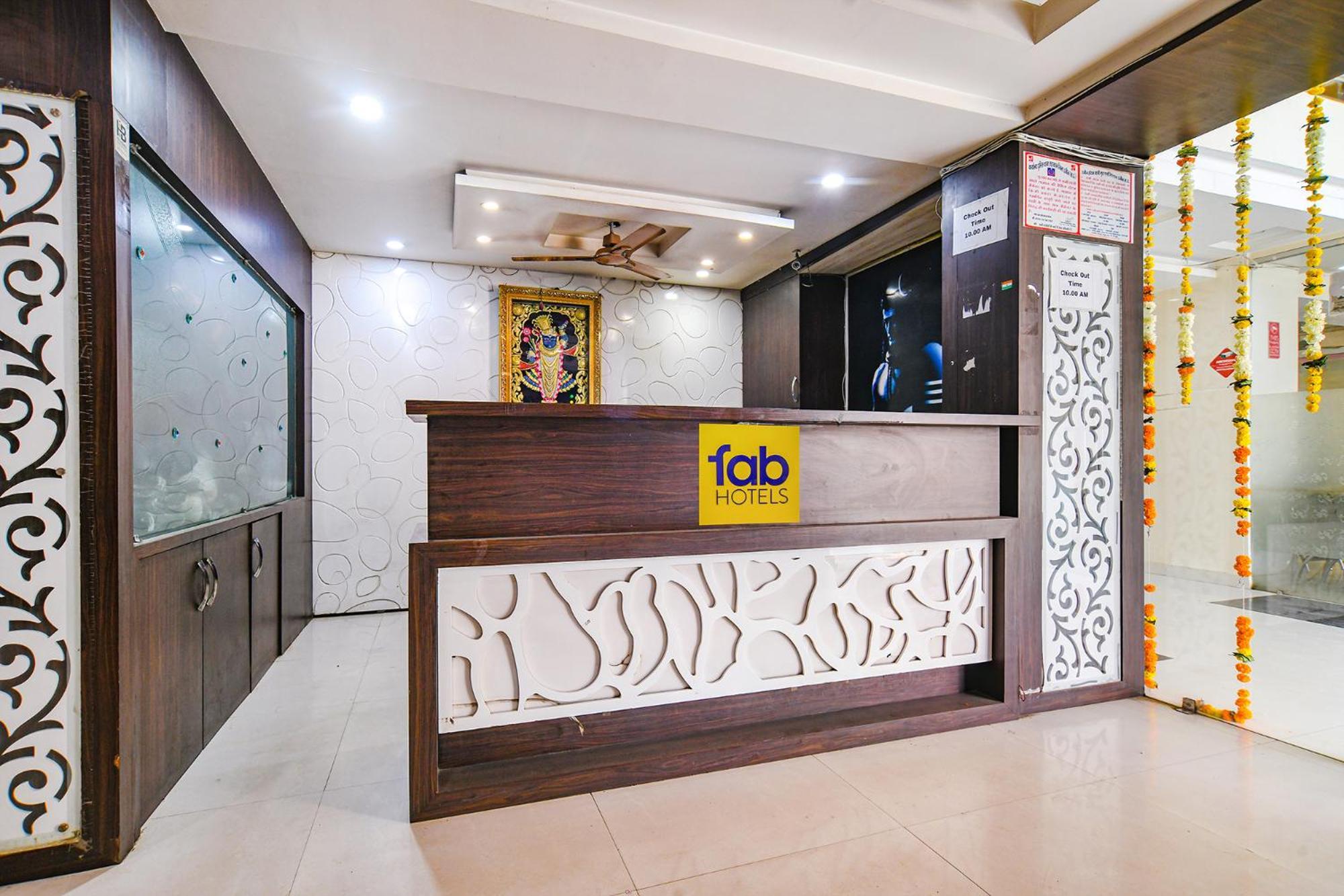 Fabhotel Shivam Palace- Near Mahakal Mandir Удджайн Екстер'єр фото
